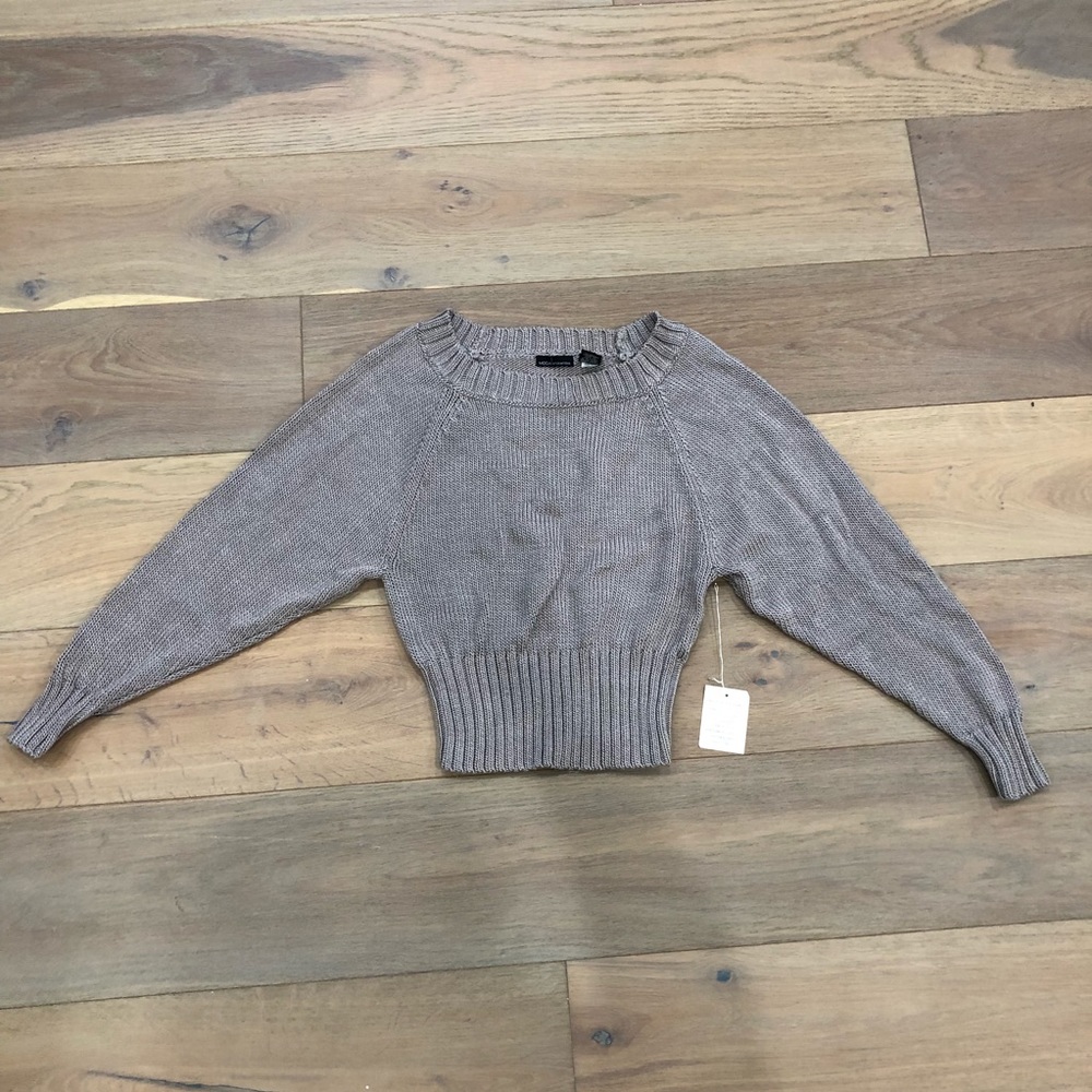 Moda International Woman’s Fine Knit Sweater XS